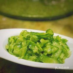 在农村吃高粱瓜